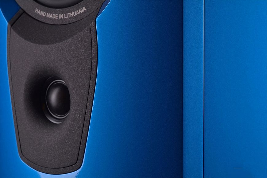 AudioSolutions Virtuoso B - 3-way bookshelf monitors from Lithuania