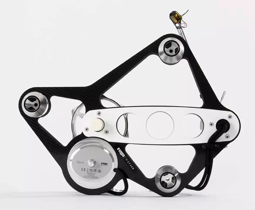 Rega Naia vinyl record player