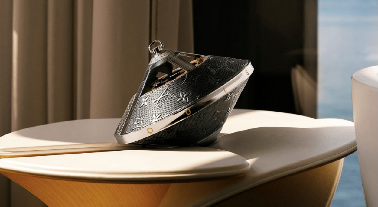 Louis Vuitton Horizon Light Up - portable speaker for three thousand dollars
