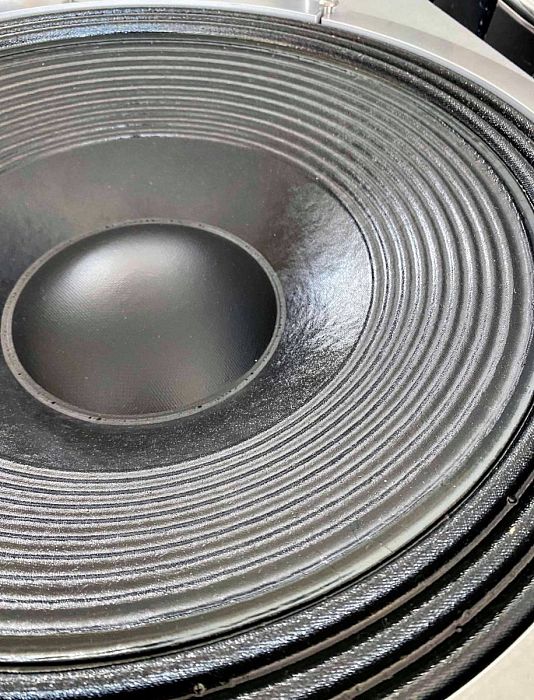 BETONart Audio TYREXX BETONart Audio TYREXX