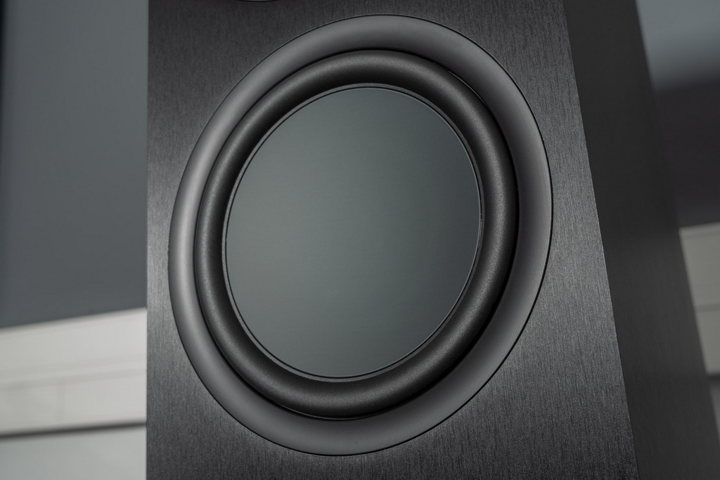 180720.KEF_.3.jpg 180720.KEF_.3.jpg