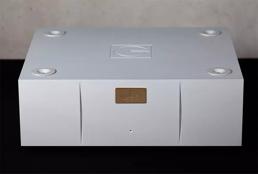   Goldmund Mimesis Reference Preamplifier