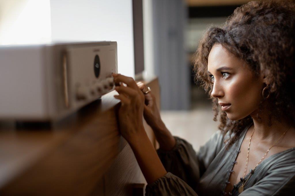 Marantz_Model40n_HiFi_Lifestyle_Silver_012-1.jpg Marantz_Model40n_HiFi_Lifestyle_Silver_012-1.jpg