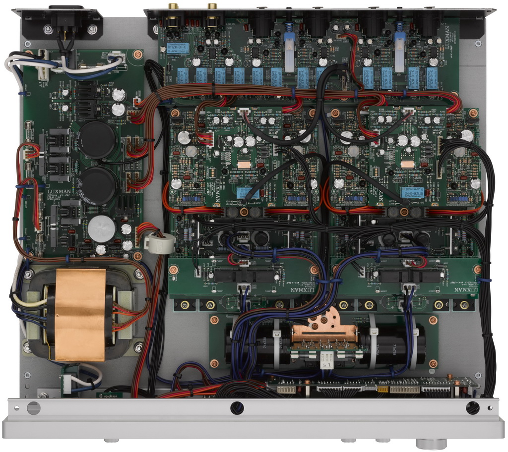 Luxman P-750u 2.jpg Luxman P-750u 2.jpg