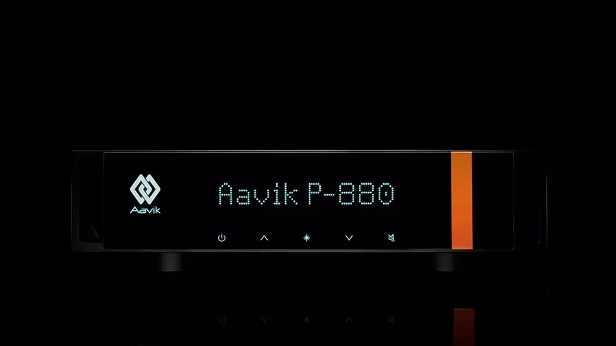 1.Aavik P-880