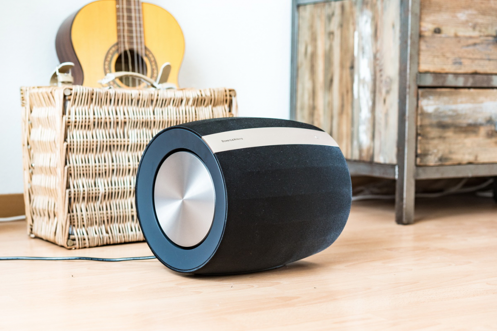 Low-Formation-Bass-Lifestyle-Detail 4.jpg Low-Formation-Bass-Lifestyle-Detail 4.jpg