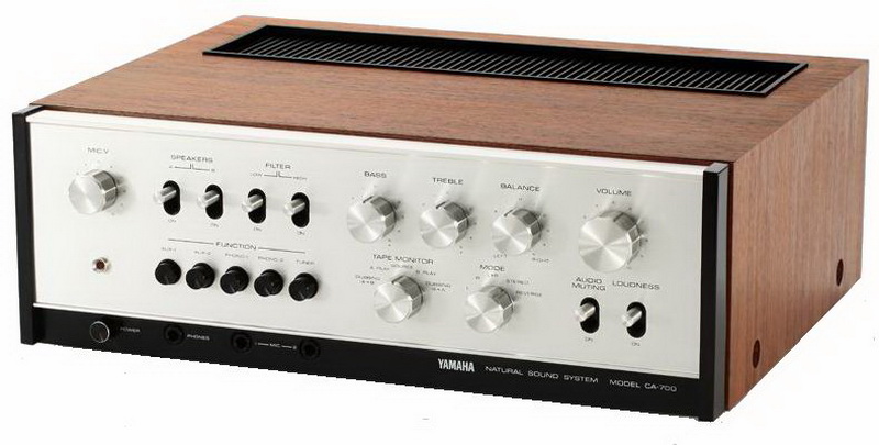 Yamaha Ca 700 1972.jpg