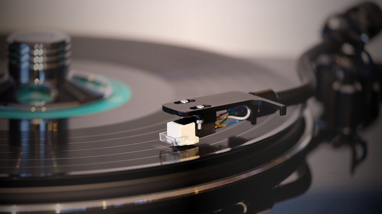 Most common questions about vinyl players and more