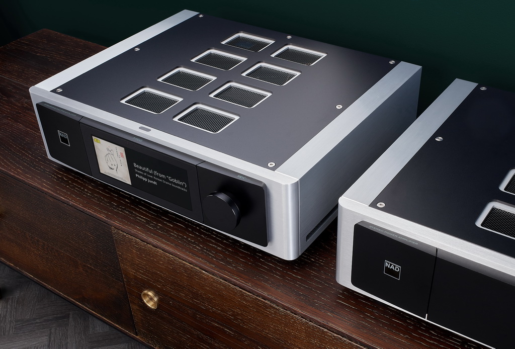 20230511183156_2023-05-11_NAD_M66_02_Lifestyle_(8767x4252).jpg