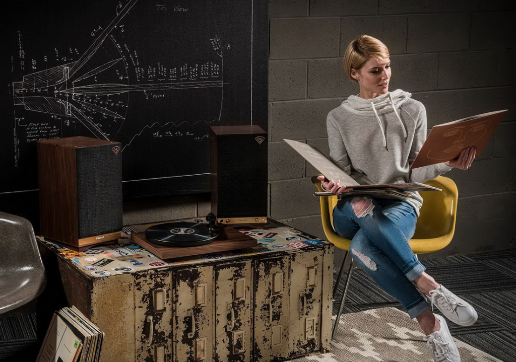 The-Sixes-Hero-5.jpg The-Sixes-Hero-5.jpg