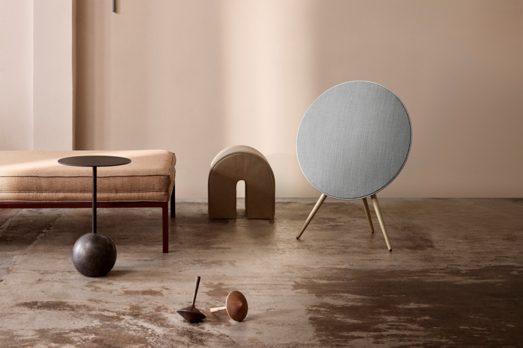 Bang & Olufsen BeoPlay A9 lifestyle 1.jpg Bang & Olufsen BeoPlay A9 lifestyle 1.jpg