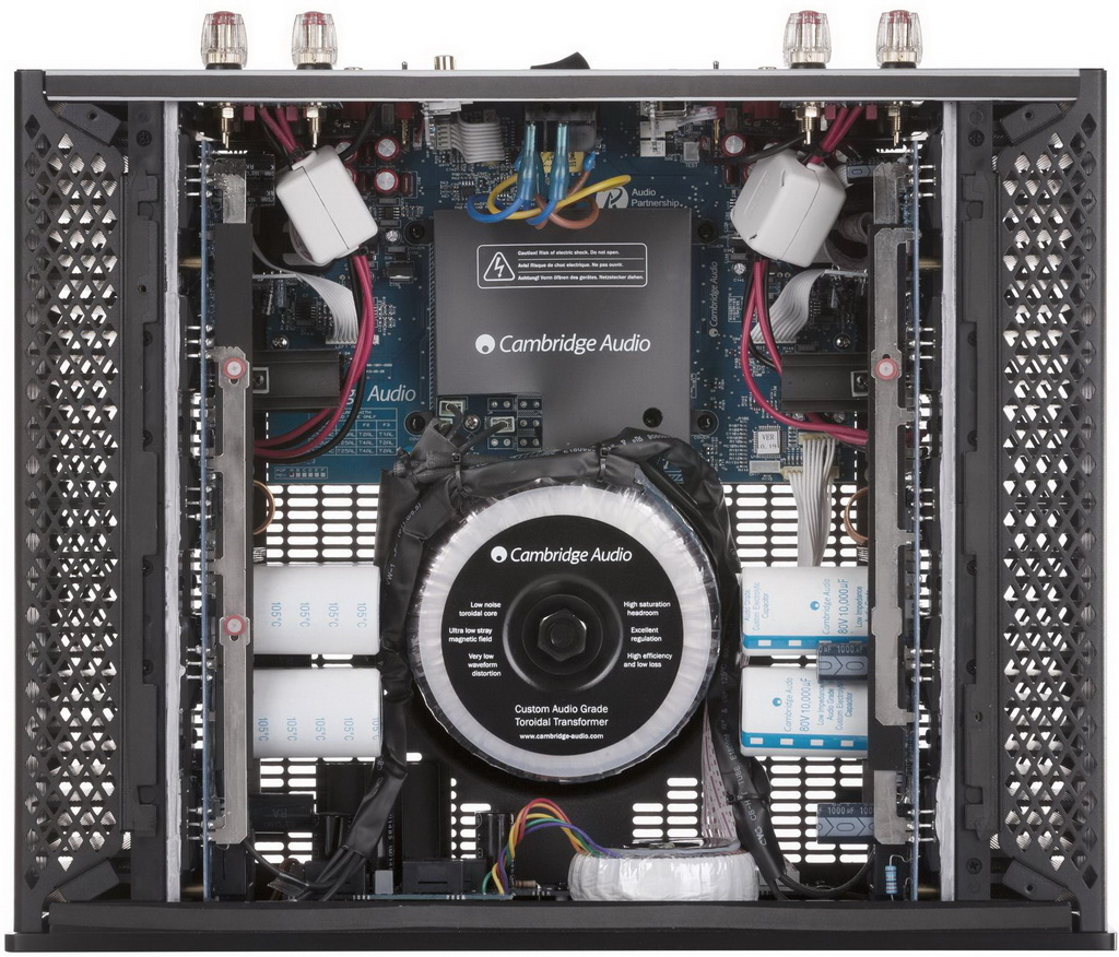 Cambridge Audio Azur 851W 1.jpg Cambridge Audio Azur 851W 1.jpg