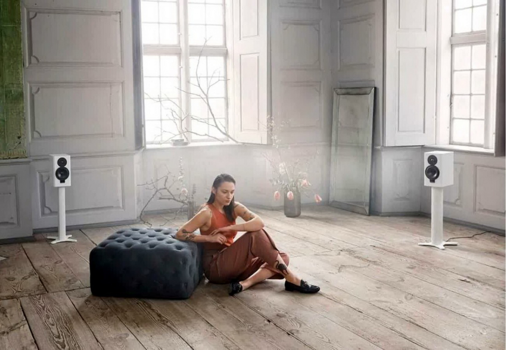 Dynaudio Xeo 20 lifestyle 5.jpg