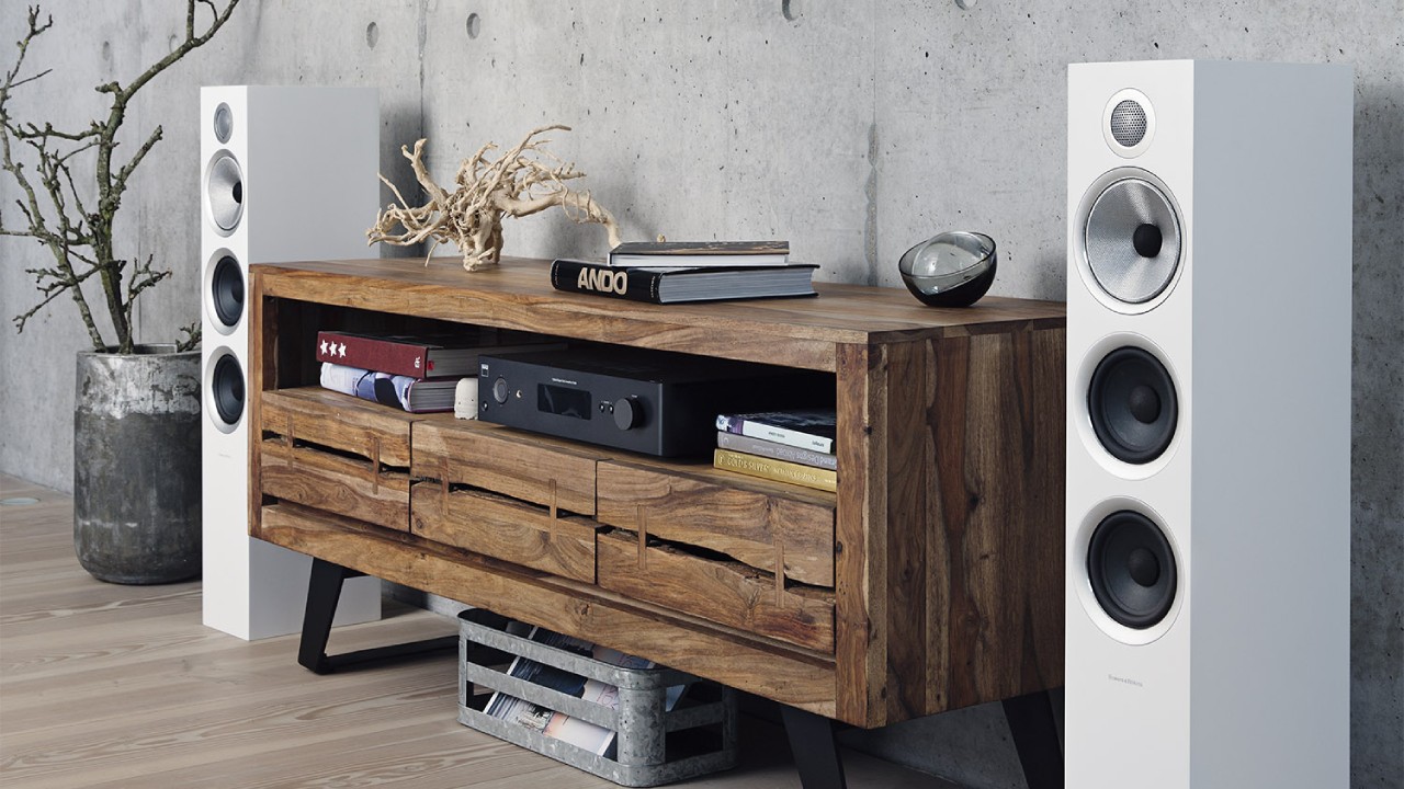 Bowers & Wilkins 704 S2