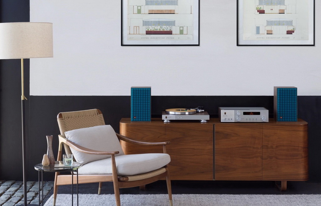 Set11-JBLSA750TT350L52Classic-BlueGrillsg.jpg Set11-JBLSA750TT350L52Classic-BlueGrillsg.jpg