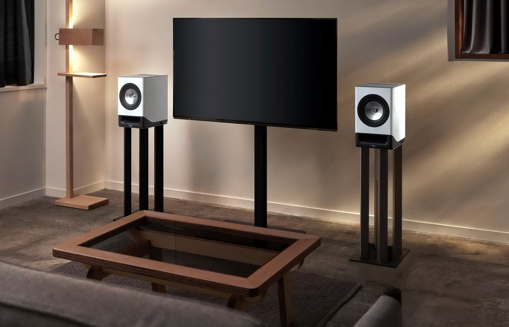 CX700_Lifestyle_04_-scaled.jpg CX700_Lifestyle_04_-scaled.jpg