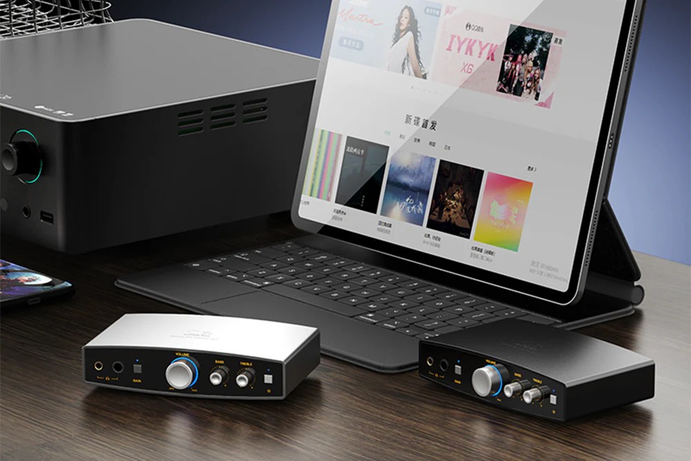 If you are looking for a compact desktop audio solution that combines a D/A converter and headphone amplifier, the new Shanling EH1 Compact Desktop DAC/AMP could be a good choice