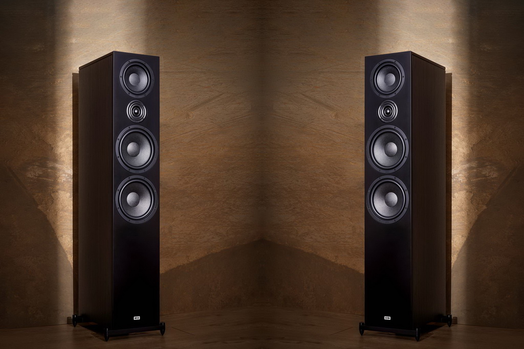 AuroraXT 1000_live.jpg AuroraXT 1000_live.jpg