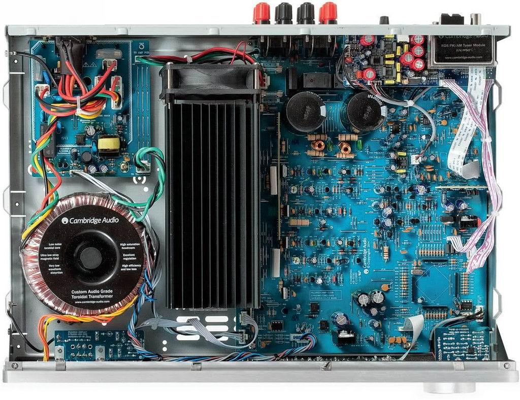 Cambridge Audio AXR85 3.jpg Cambridge Audio AXR85 3.jpg