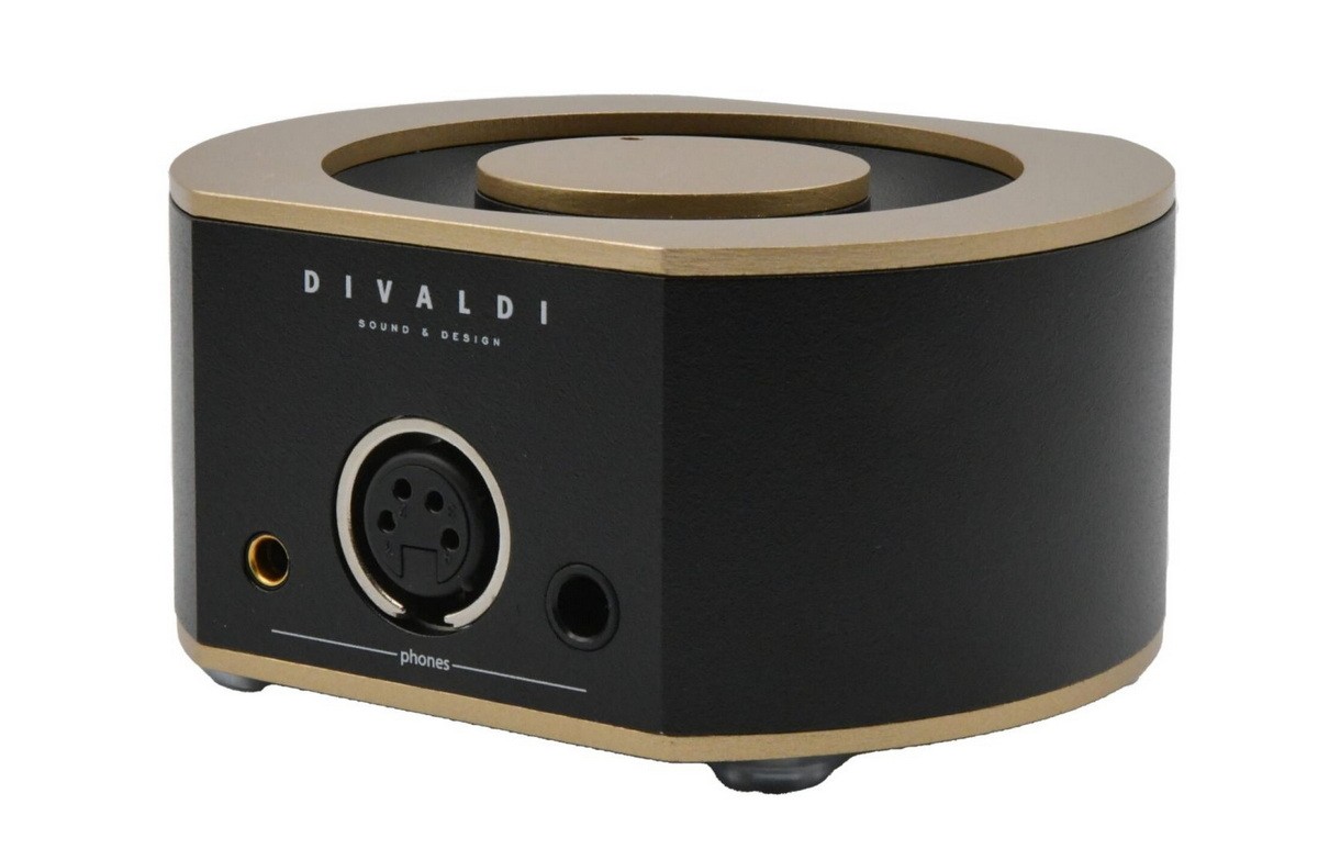 AMP-05 is a headphone amplifier based on the Divaldi brand's proprietary circuit
