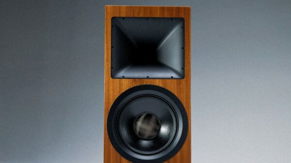 Ø Audio Unveils Icon 12 at Florida International Audio Expo