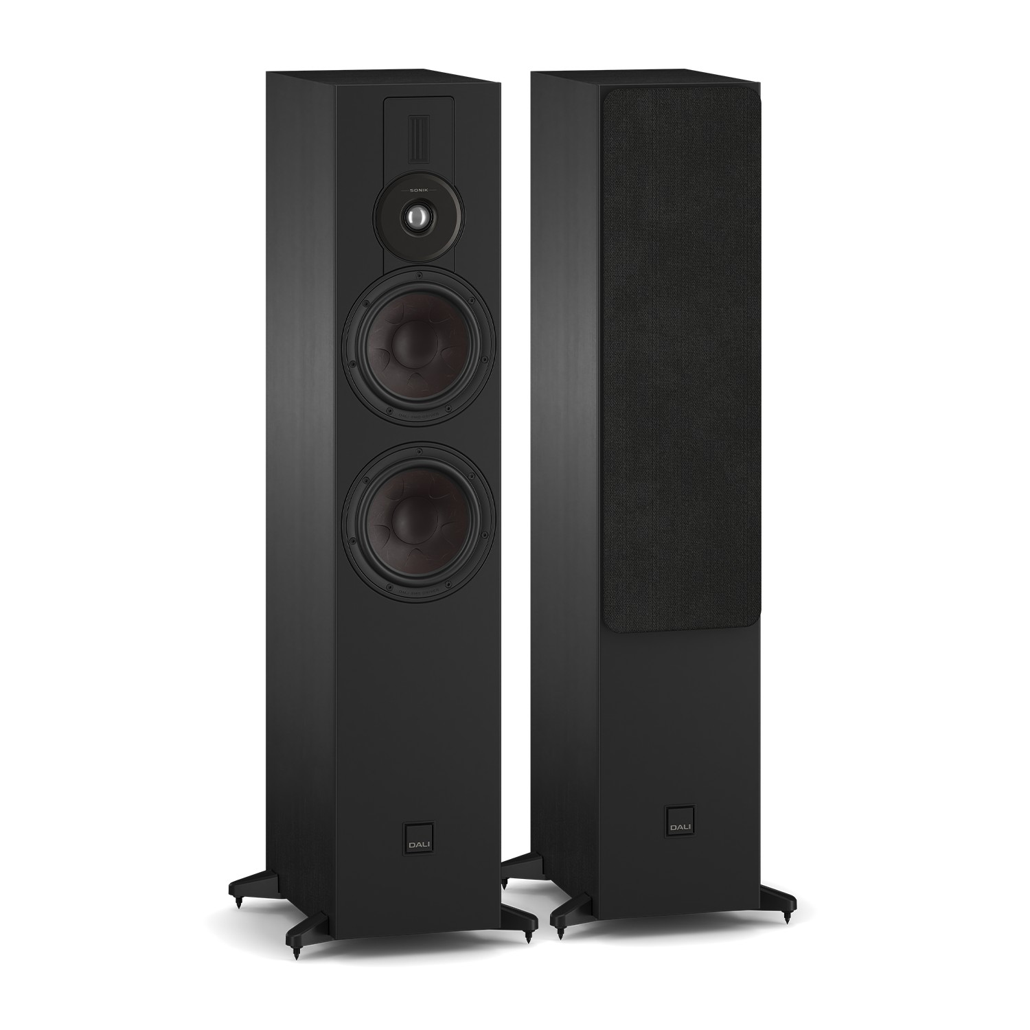 It comes with both rubber feet and solid spikes, so that the speaker can always have optimal contact with the surface.