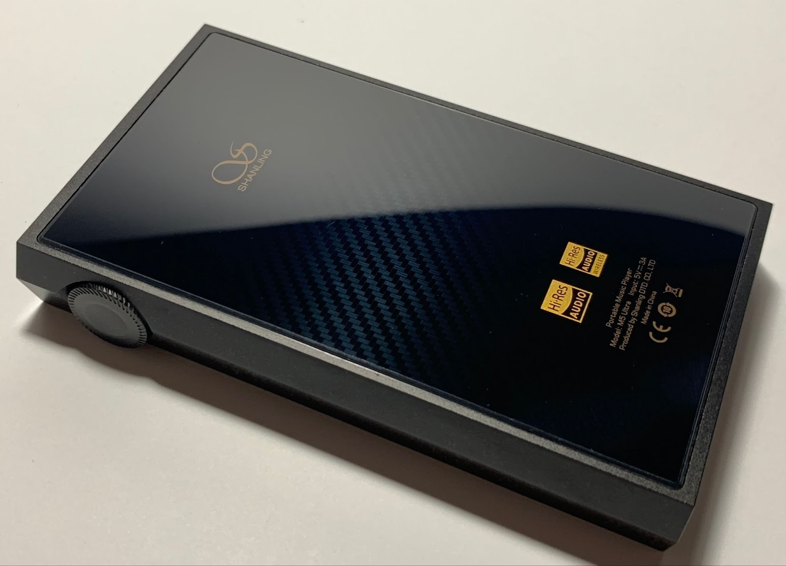 There are no complaints about the design, build quality and materials - everything is at a very high level.