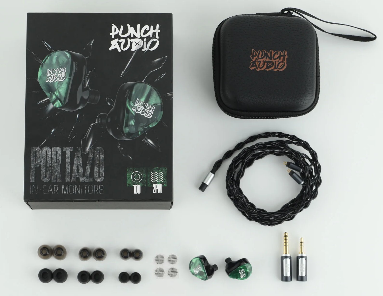 A detachable cable with 2-pin 0.78 mm connectors and a modular plug system is included.