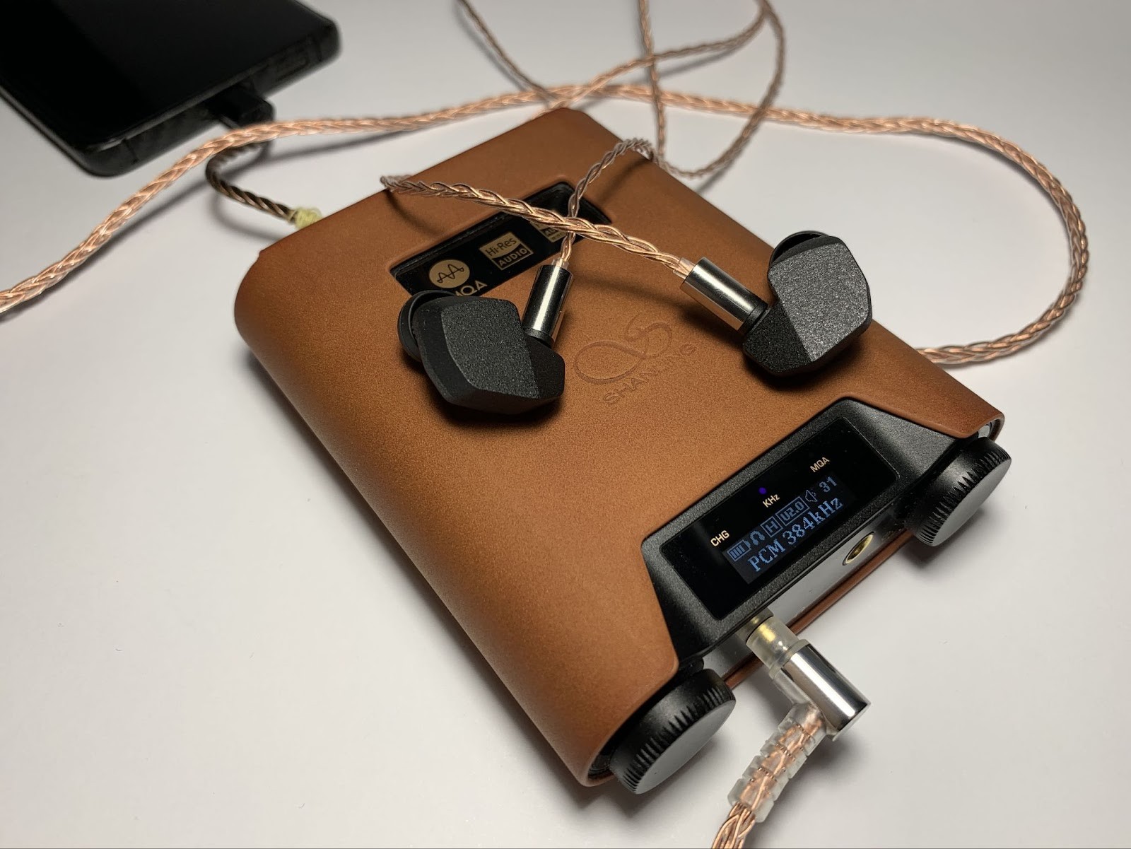 On certain genres or tracks, headphones can cause fatigue or even be unpleasant to the ear. In some cases, sibilants can become too harsh, especially for people who are not used to this type of sound.