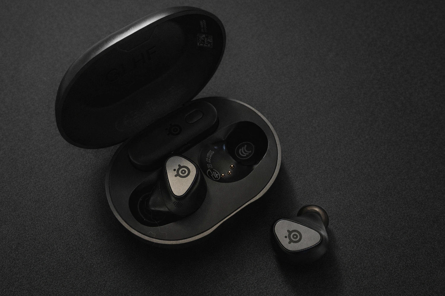 SteelSeries Arctis GameBuds combine low-latency 2.4 GHz gaming wireless, Bluetooth, ANC, and a surprisingly balanced hi-fi sound in a compact true wireless design for console, PC, and mobile use.