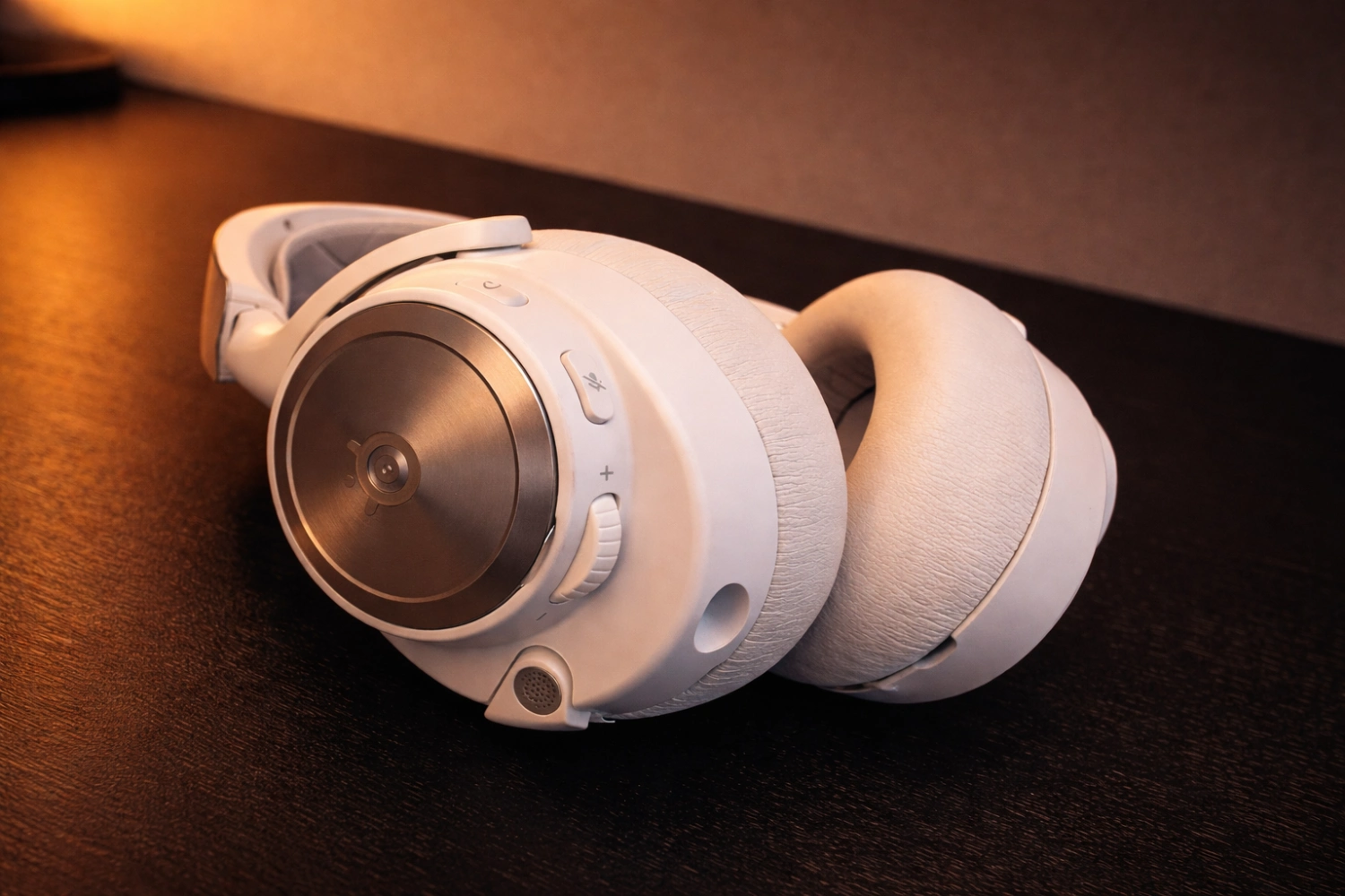 Experience premium sound, comfort, and control with the SteelSeries Arctis Nova Pro—an all-in-one gaming headset designed to elevate every part of your audio setup.