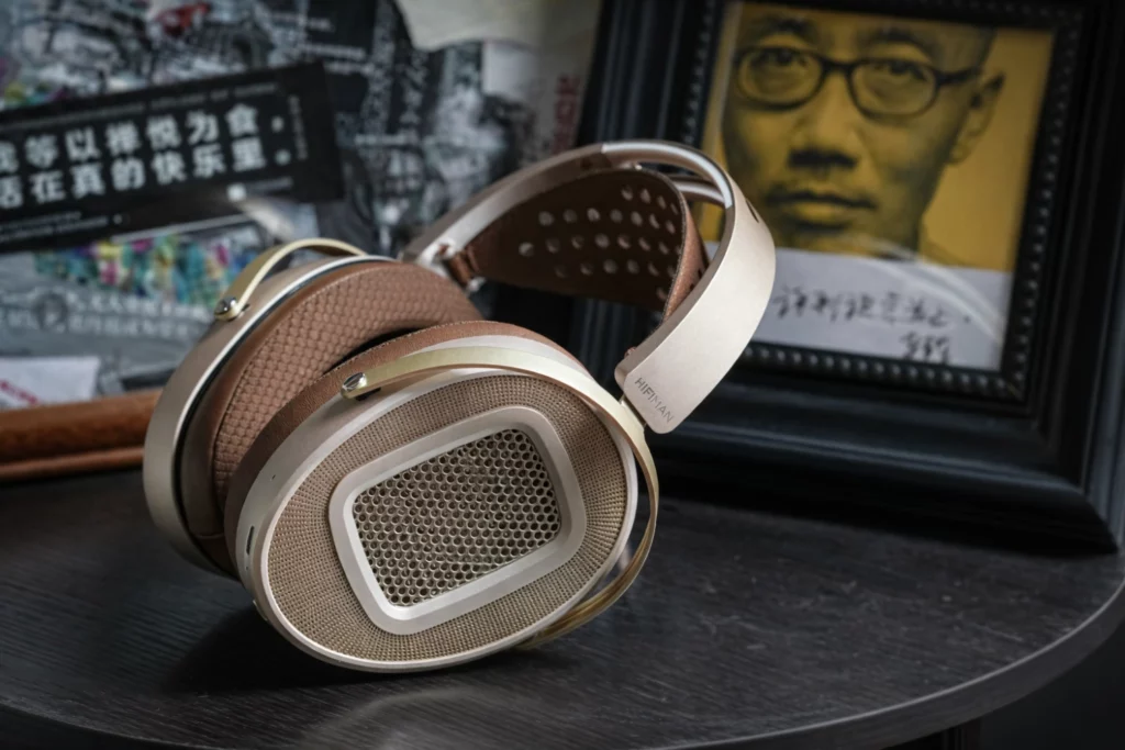 HiFiMan introduces the HE1000 WiFi and Arya WiFi headphones featuring full-bandwidth Wi-Fi streaming, an integrated Hymalaya R-2R DAC, planar magnetic drivers and Stealth Magnet technology for true lossless wireless audiophile sound.
