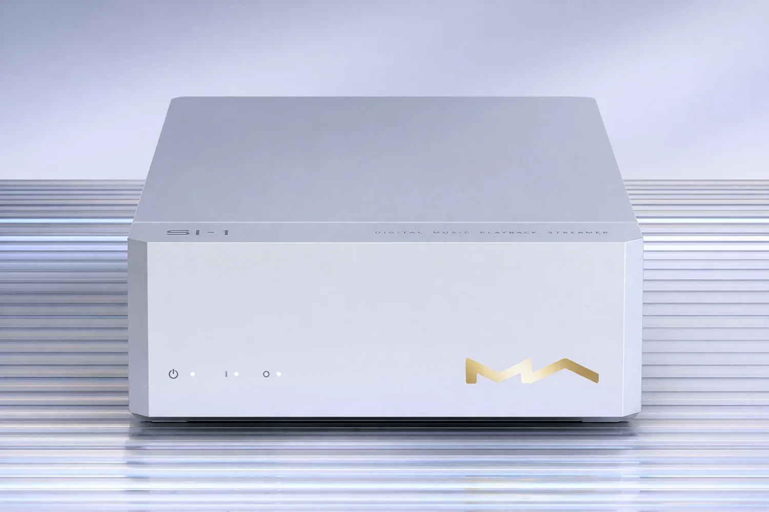 The Matrix Audio SI-1 is an advanced optical network isolator designed to eliminate noise and interference from your hi-fi network. With dual-channel optical isolation, femtosecond clocks, and a linear power supply, it promises cleaner streaming audio and improved sound clarity.